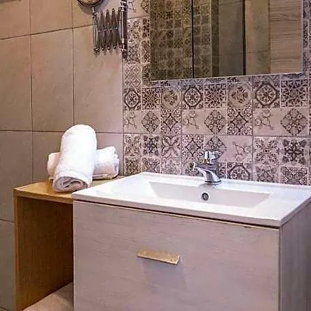 Hotel Gmp Bouka